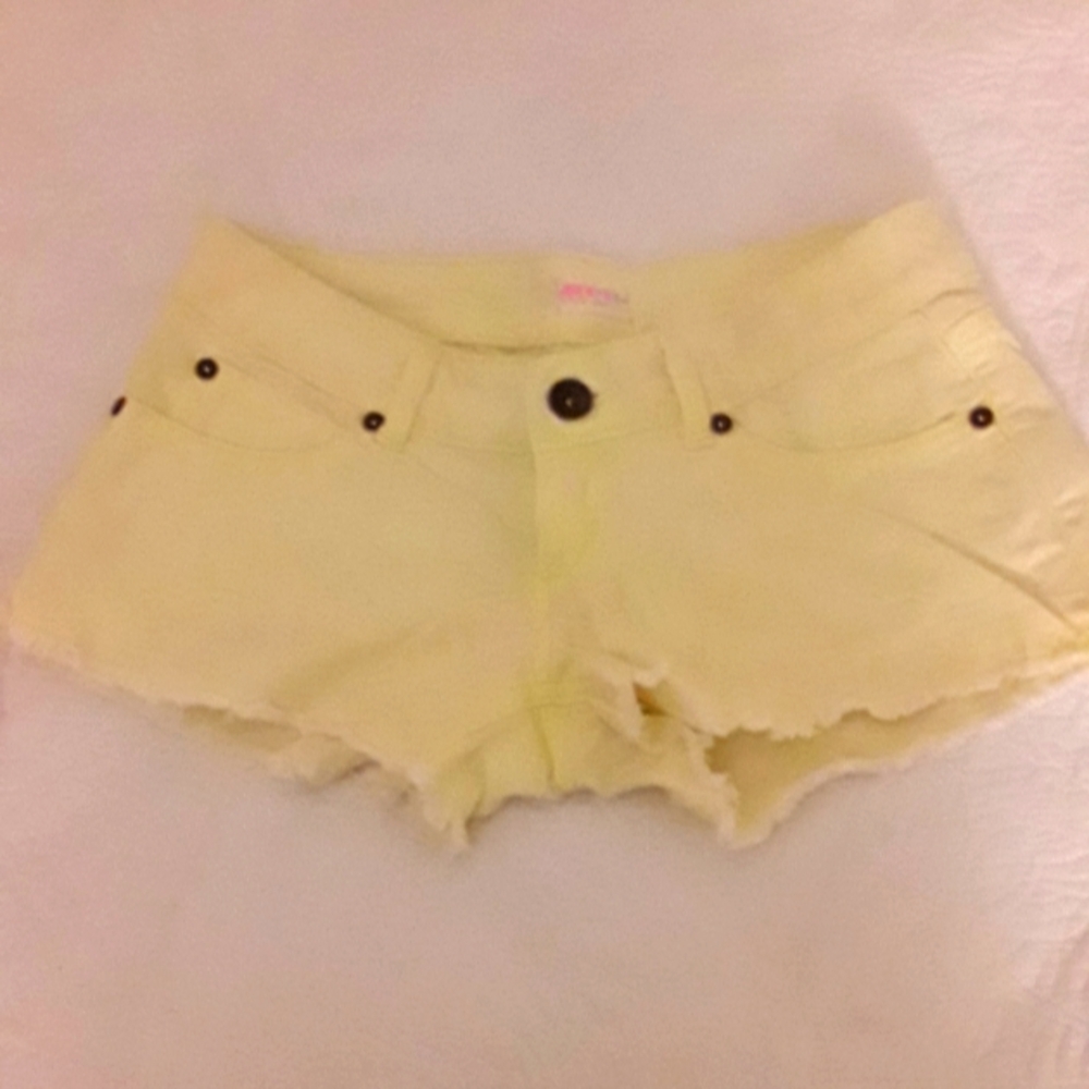 ARDENE PASTEL YELLOW DENIM SHORTS